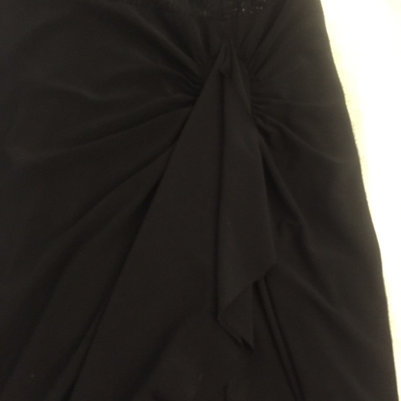 one shoulder little black dress 🚫sold🚫. - Picture 5 of 6